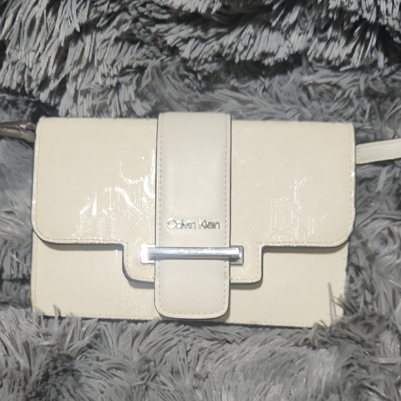 Calvin Klein Ivory Crossbody Bag - Picture 1 of 8
